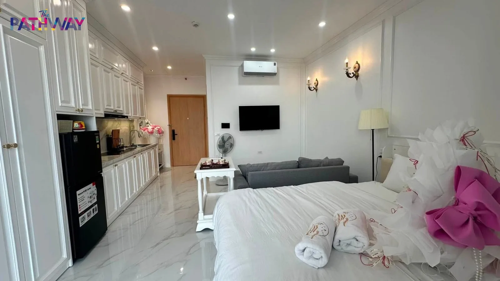 Căn Hộ 1 Phòng Ngủ Riêng Biệt The Patheway Sầm Sơn